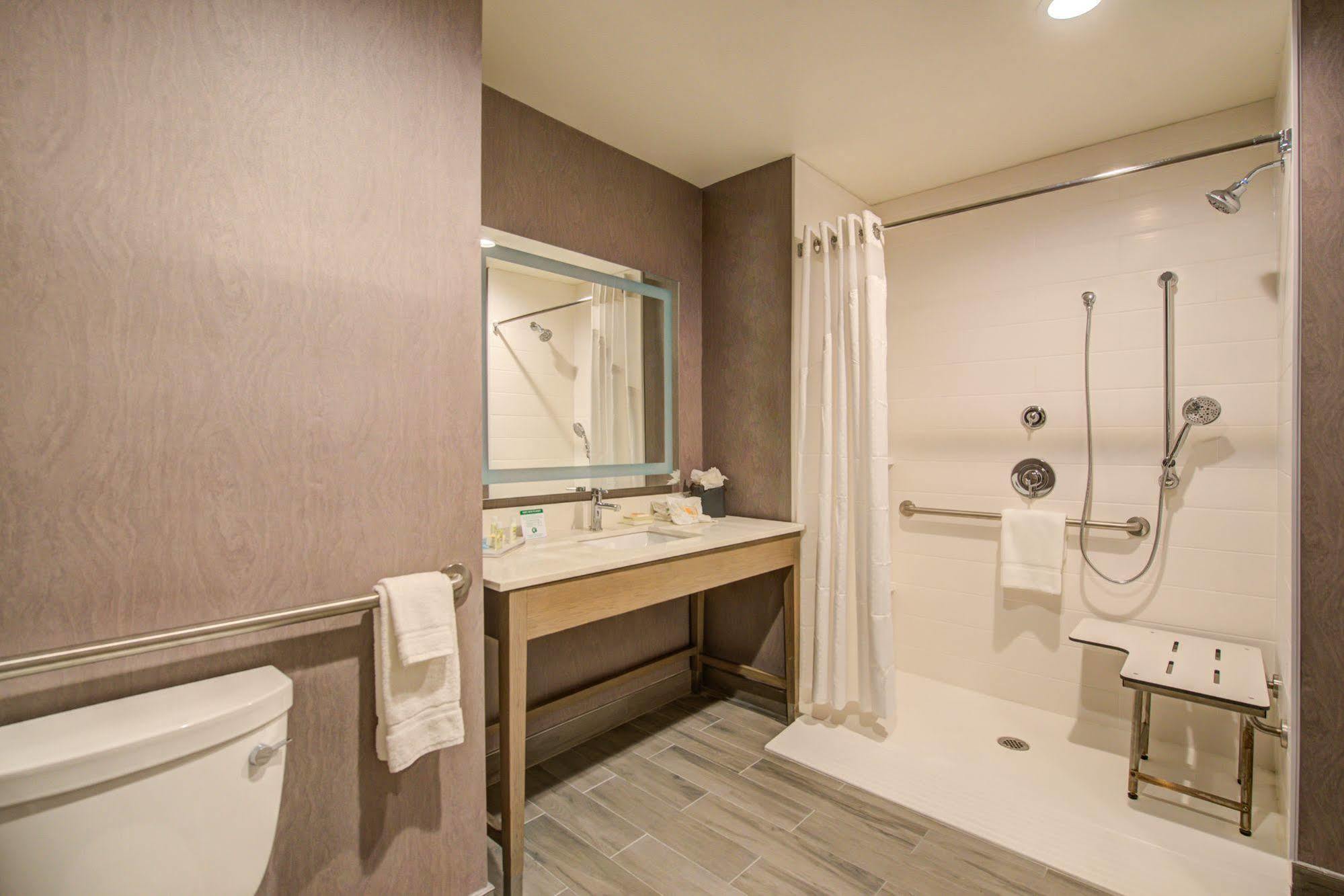 Holiday Inn Hotel & Suites - Houston West - Katy Mills, An Ihg Hotel Buitenkant foto